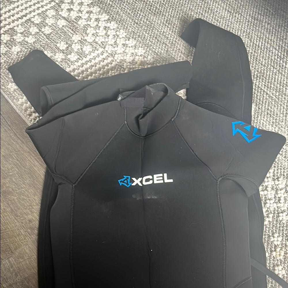 XCEL Black Wetsuit